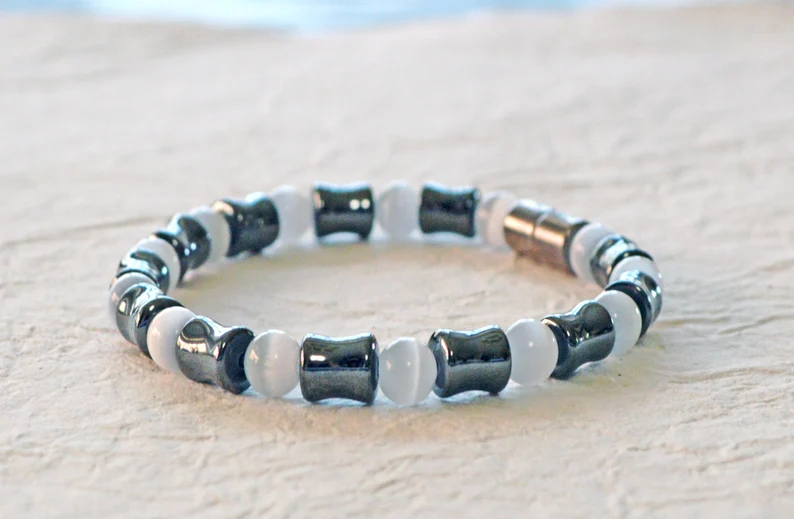 Magnetic Bracelet for Men with Gray Cat's Eye and Magnetic Clasp